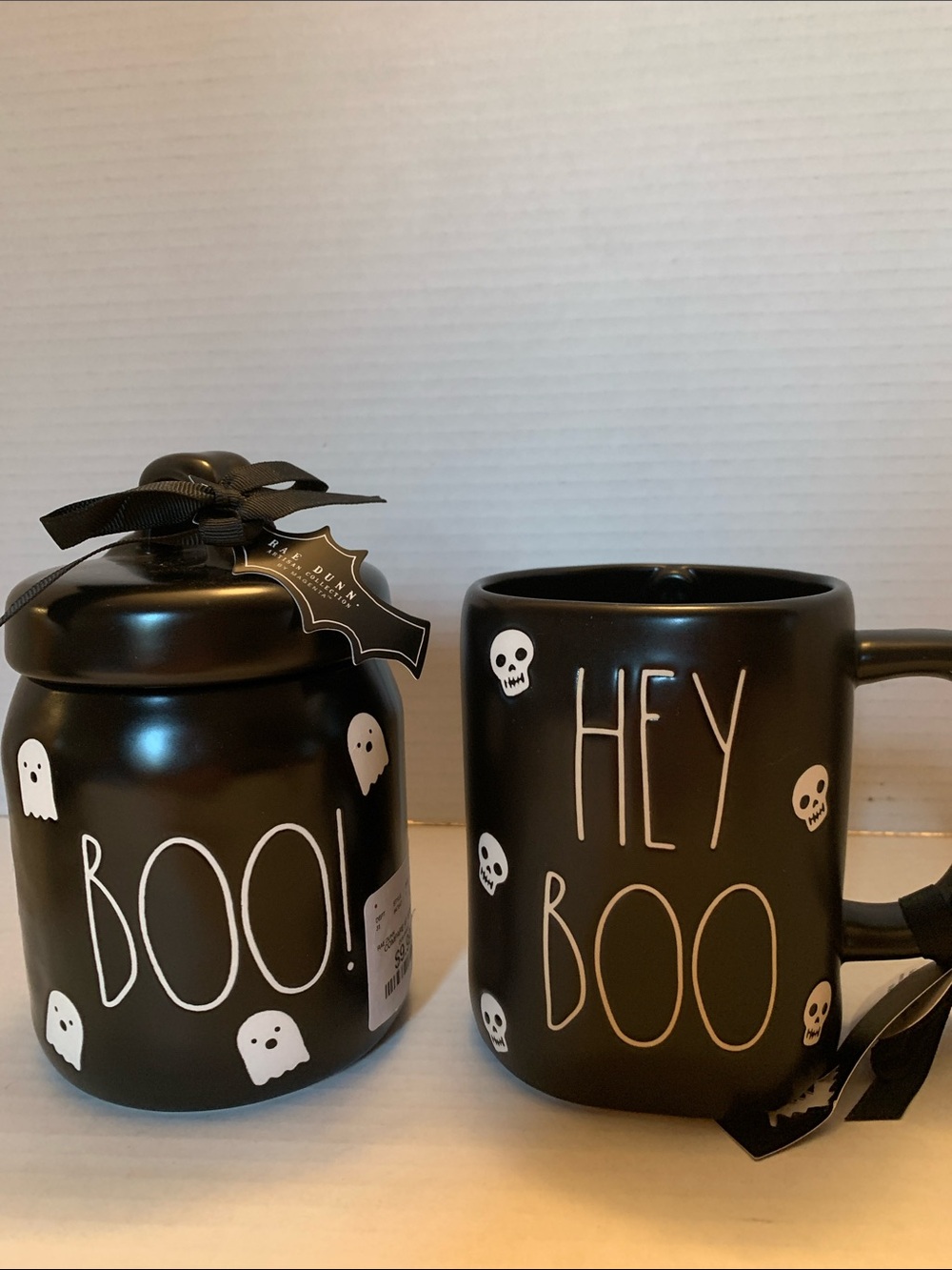Rae Dunn Hey Boo Skull Mug
